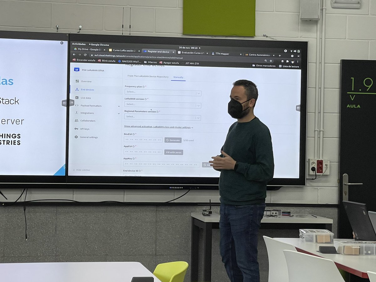 🎟 Iniciamos outro sábado de formación.

🎫 Estamos con <a href="/dev_4m1g0/">dev.4m1g0</a> e <a href="/TCRobotics/">Alex TC</a> 

🧾explorando as redes #LoRaWAN.
 #CAFI_AulaNova #planFP #FSE