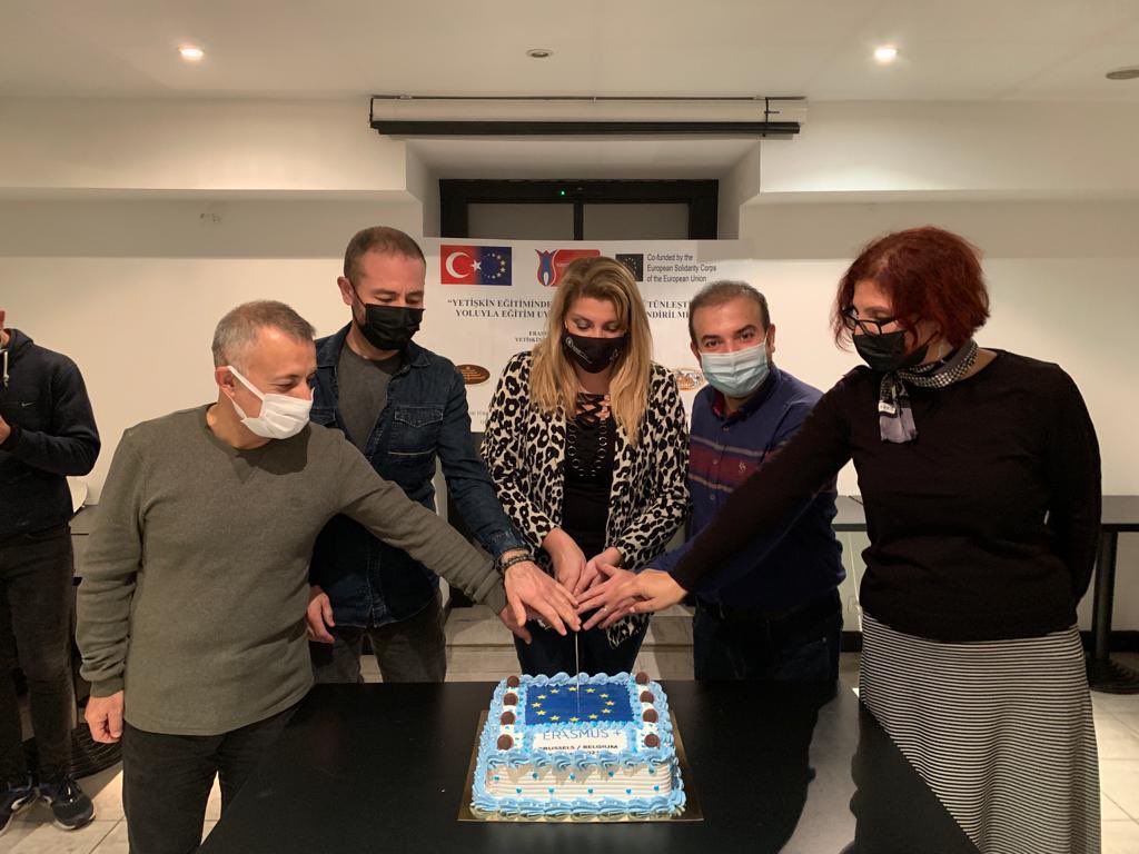 EskisehirHalk's tweet photo. Odunpazarı Halk Eğitimi Merkezi, Kadıköy Halk Eğitimi Merkezi ve Seadder’in yer aldığı Erasmus+ Yetişkin Eğitimi projesi “Yetişkin Eğitiminde Engelliler İçin Bütünleştirme Yoluyla Eğitim Uygulamasının Güçlendirilmesi” projesi de başarılı bir şekilde tamamlandı. 
#erasmus
#ohem https://t.co/KwkHAICxJf
