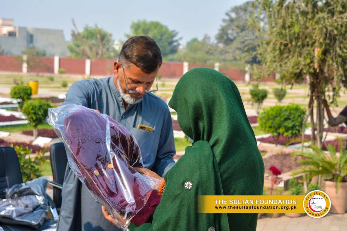 thesultanF's tweet photo. The Sultan Foundation distributed Jackets (Winter clothes) among the deserving people at Army Graveyard - Multan Cantt.
#pakarmy #Lahore #kartarpurCorridor #noor #AamirKhan #LahoreSmog #salwar #yrkkh #BANvPAK #Balochistan https://t.co/Mp8p43tuGX