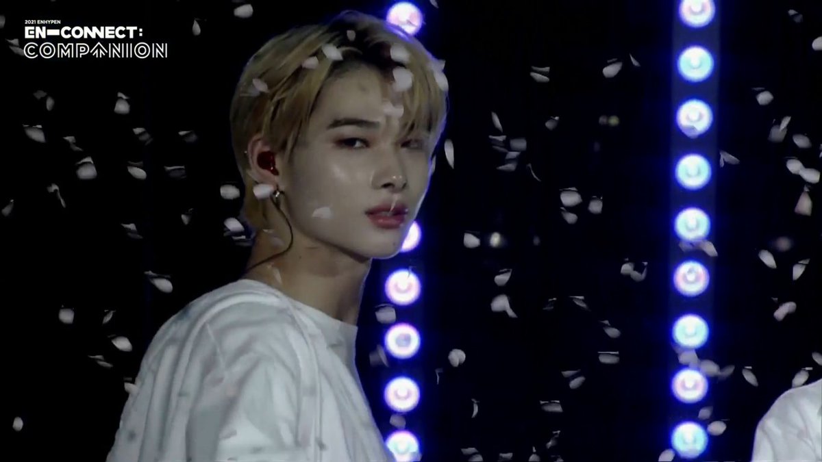 jwnstudio's tweet photo. he looks so unreal https://t.co/MxPGVGQmRB