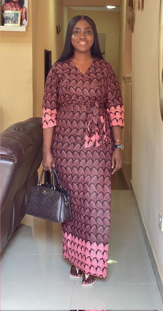 RhophysC's tweet photo. Our Wrap Dress is designed for the everyday woman.
Carefully tailored to accentuate every curve.
Order yours now!
Happy Customer😍
#wrapdress #rhophyscouture #fashion #design #styles #madeinSL https://t.co/RSnWNo54hY