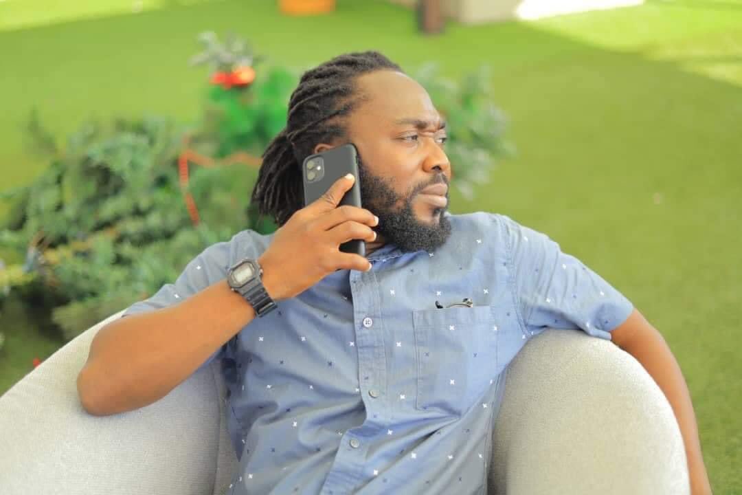 OfficialSpliffa's tweet photo. @ElormBeenie showbizNinja 🔥✌

#Spliffan #SpliffaMusic #Spliffanz #Beeniewords https://t.co/eaABVSBBTU