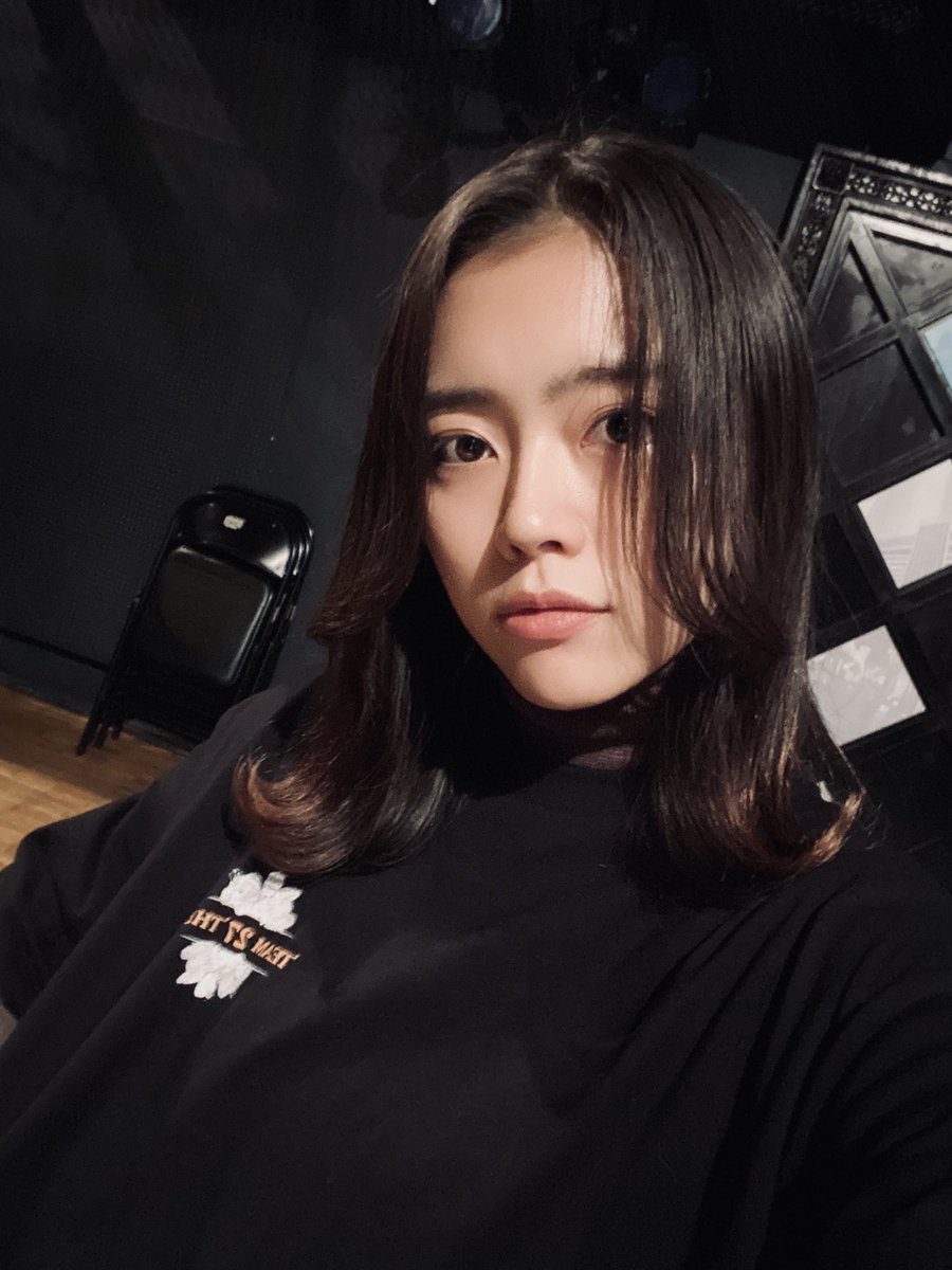 bukaaan53's tweet photo. 第27班「どうしよう 孤独だ 困ったな」
昼公演ありがとうございました。
夜は19:00開演です。ひきつづき宜しくお願い致します。

ご予約間に合いますので、コメントかDMください。

グッズ販売もしていますよ🧦 https://t.co/CDsj1pjXvF