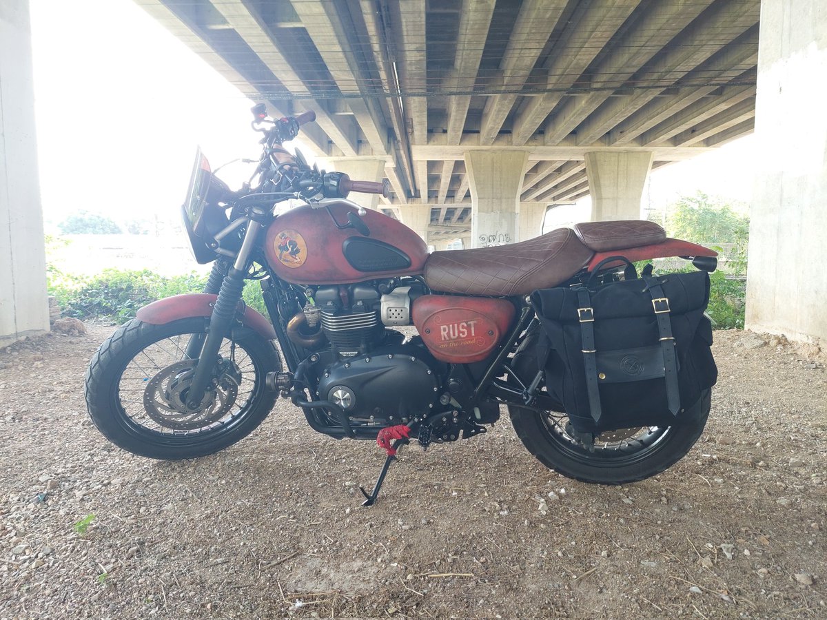 R9Kustoms's tweet photo. Vintage Side Pannier
#triumph #triumpht100 #triumphscrambler900 #triumpht120 #triumphmotorcycles #triumphaddict #triumphlife #canvaspannier #sidepannier #triumphbonneville #triumphscrambler900 #triumphmotorcycles #triu #sidepannier
#custommotorcycle #streetscrambler https://t.co/d5rEi54dV4