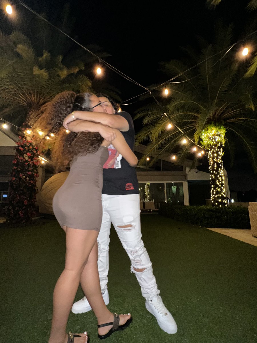 trippyhailey's tweet photo. 4ever🤞🏽❤️ https://t.co/uiV67gB5S4
