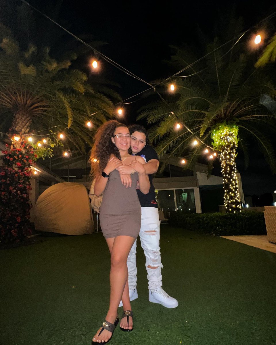 trippyhailey's tweet photo. 4ever🤞🏽❤️ https://t.co/uiV67gB5S4