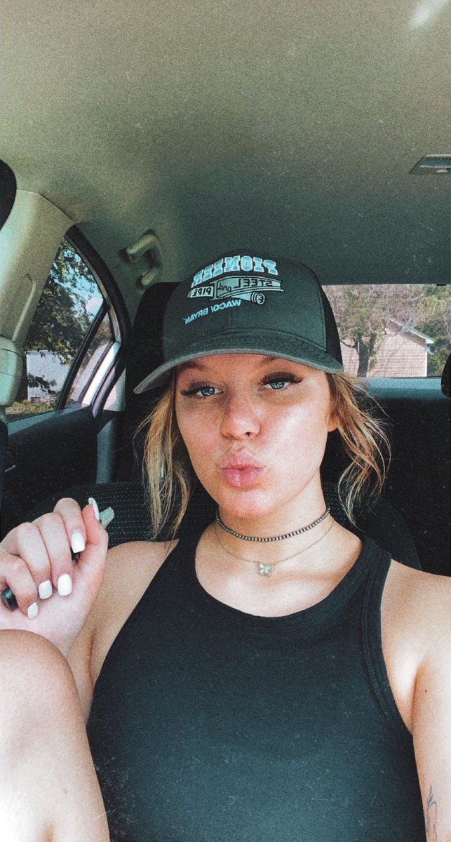 LandRyleigh's tweet photo. photo dump🥳 https://t.co/gy3SY2EAGb