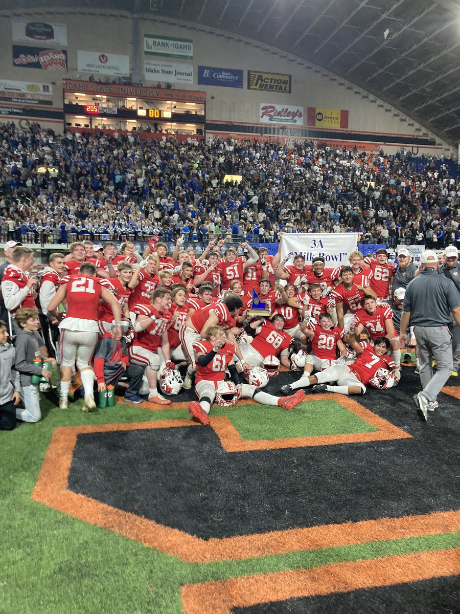 WeiserSports's tweet photo. What a finish! Your 2021 3A State Champions! It’s a great day to be a Wolverine! #idpreps https://t.co/AE3LeegAd9
