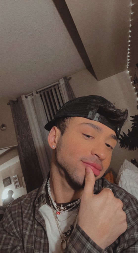 GeooRodriguezz's tweet photo. To be loved https://t.co/mN6MpG8DE6