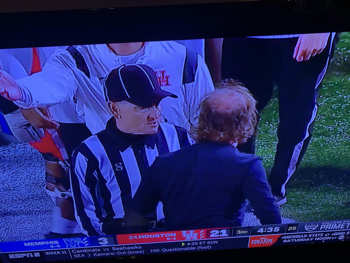 6PackAbsurdity's tweet image. Dana Holgorsen got that Ernie McCracken haircut going on. #GoCoogs #memvshou #Memphis