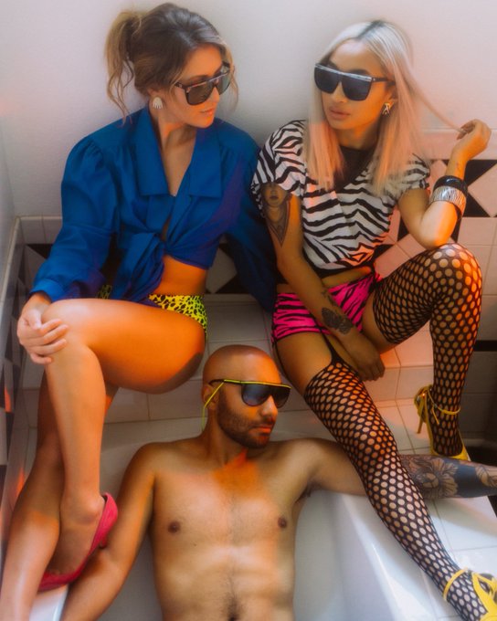 Who do y&rsquo;all wanna see next join me and @ImOliDavis in bed as JUST FRIENDS for @bellesaplus 👀 https://t<a class="tags" href="/tag/imolidavis">@imolidavis</a><a href="/tag/bellesaxaveryandoliver"class="tags"><span>#bellesaxaveryandoliver</span></a>