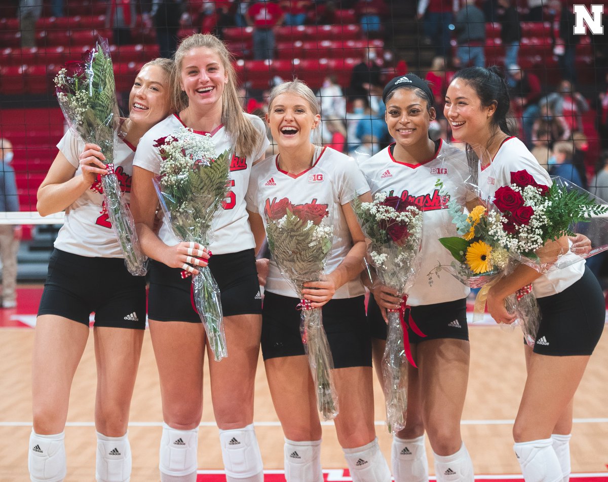 One more time Husker Nation.

Give it up for these five. 👏👏👏👏👏