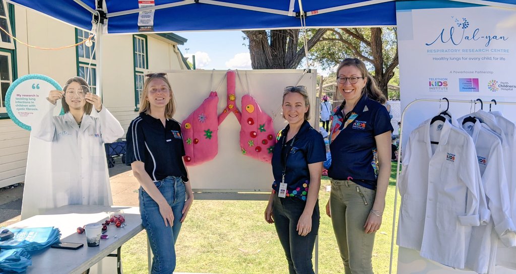 Systems Immunology (@sysimmunology) on Twitter photo Our #respiratoryresearchers from <a href="/WalyanCentre/">Wal-yan Respiratory Research Centre</a> were at the Rosalie Village Fete, a fun community event! We enjoyed a great kids game with 🫁 #lungs and #viruses! <a href="/niamhtroy/">Niamh Troy</a> <a href="/EmmadeJong8/">Emma de Jong</a> <a href="/DrAnyaJones/">Anya Jones, PhD</a> <a href="/telethonkids/">telethonkids</a> #scicomm #scienceoutreach #WomenInSTEM Our #respiratoryresearchers from <a href="/WalyanCentre/">Wal-yan Respiratory Research Centre</a> were at the Rosalie Village Fete, a fun community event! We enjoyed a great kids game with 🫁 #lungs and #viruses! <a href="/niamhtroy/">Niamh Troy</a> <a href="/EmmadeJong8/">Emma de Jong</a> <a href="/DrAnyaJones/">Anya Jones, PhD</a> <a href="/telethonkids/">telethonkids</a> #scicomm #scienceoutreach #WomenInSTEM