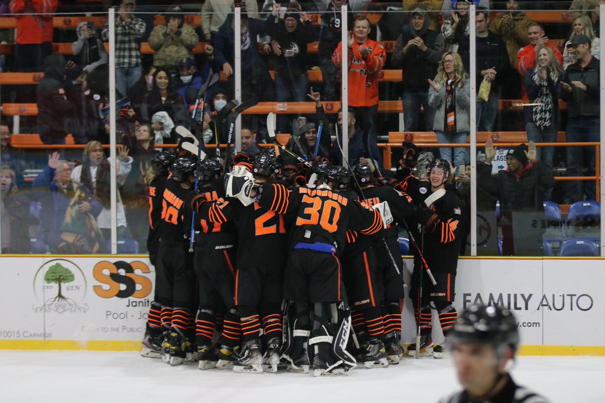RHINOS WIN IN A SHOOTOUT! 🥳👏 Lassi Lehti with the saves and Graham Harris with the game winning goal! 🚨 We’re back tomorrow for game ✌️against Shreveport at 7 pm!