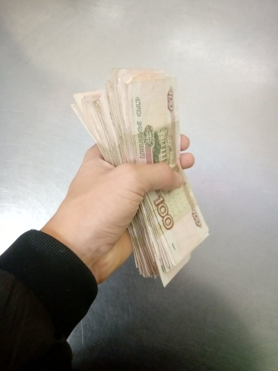 inClOWNds's tweet photo. Нашёл старую фотку в галерее.
Описание: нафармил 10 к на битах по сотке https://t.co/6l1QKdVXle