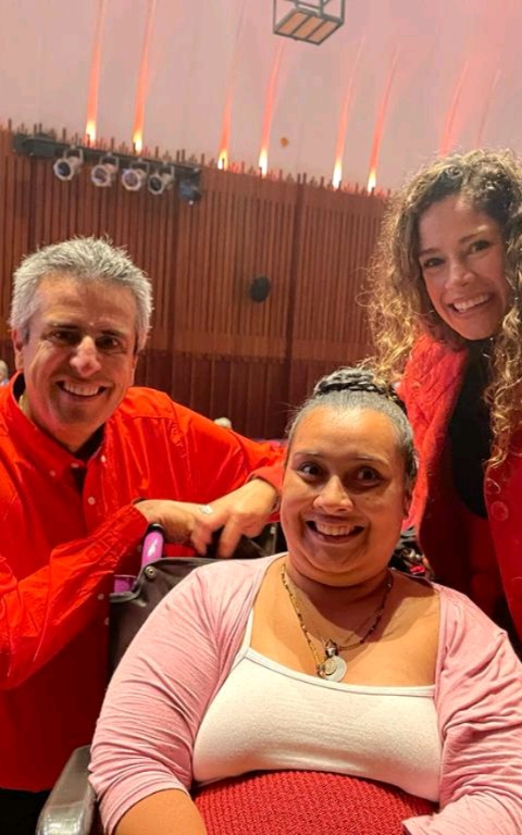 Ginajovenesalpo's tweet photo. Siempre lo he dicho de los seres humanos más importantes de mi vida @velascoluisf el y su hermosa esposa @IngritaSa  siempre me han demostrado cariño por él @velascoluisf me pongo la 10 por colombia los Adoro #futuropreside https://t.co/Cw0feIhYuL