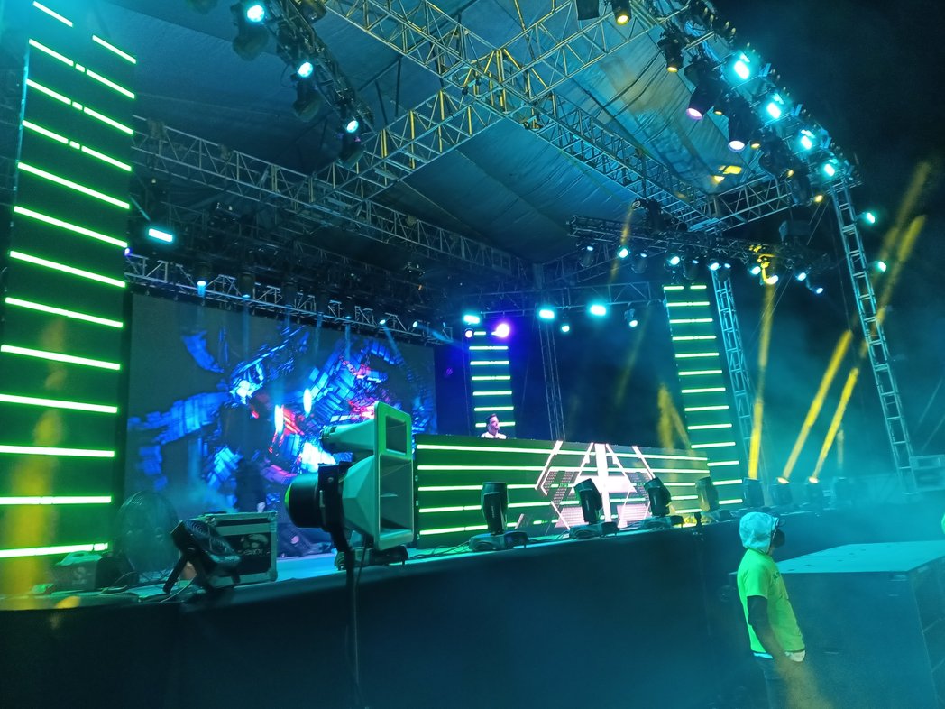 antonio_206's tweet image. Vamos al Stage B con @ChrisSchweizer #ASOT1000 #ASOTMEXICO #ASOT1000MEX