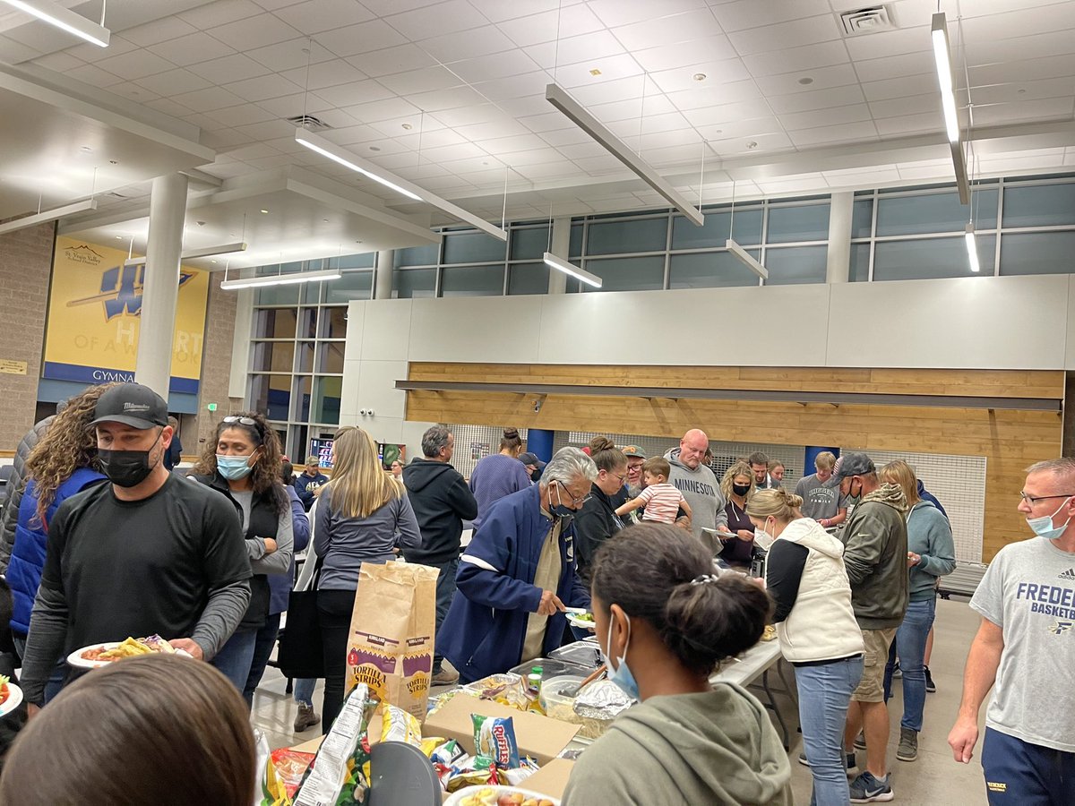 FrederickBoysBB's tweet photo. Great turnout for the girls/boys Tip Off Dinner tonight! Thanks to all the families for coming out. We are excited for a great season @Frederick_HS @FrederickCOgbb #thankful #fhshoops https://t.co/ilCo00xc17