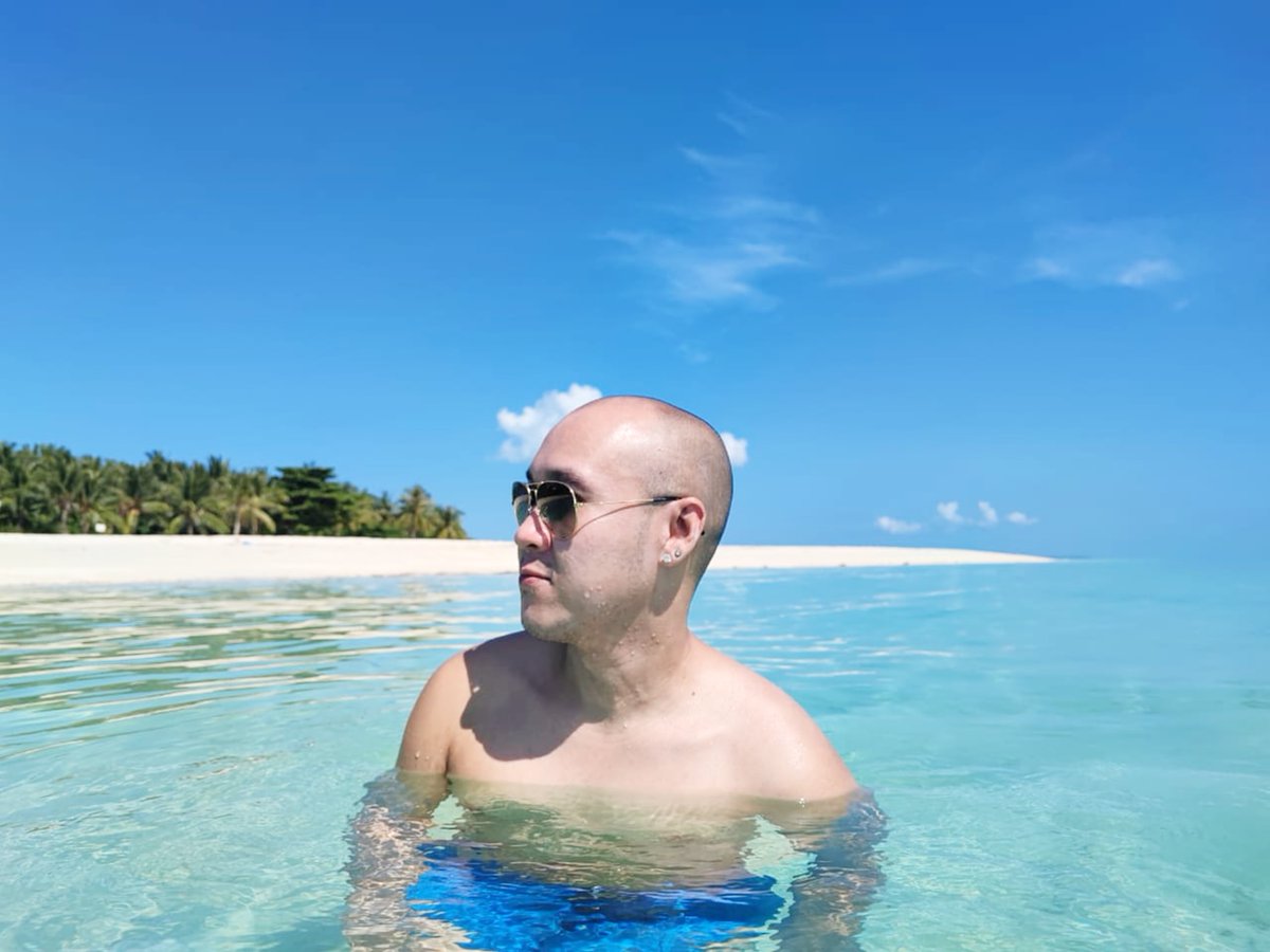KhenzoMarc's tweet photo. Soaking up some sunshine 🌞❤
.
.
#travel #beach #travelgram #vacation #traveling #trip #asianguy #traveler #bestoftheday #restlessfeet #happyfeet #wanderlust #bantayanisland #cebu #travelblog https://t.co/IathOrA8gM