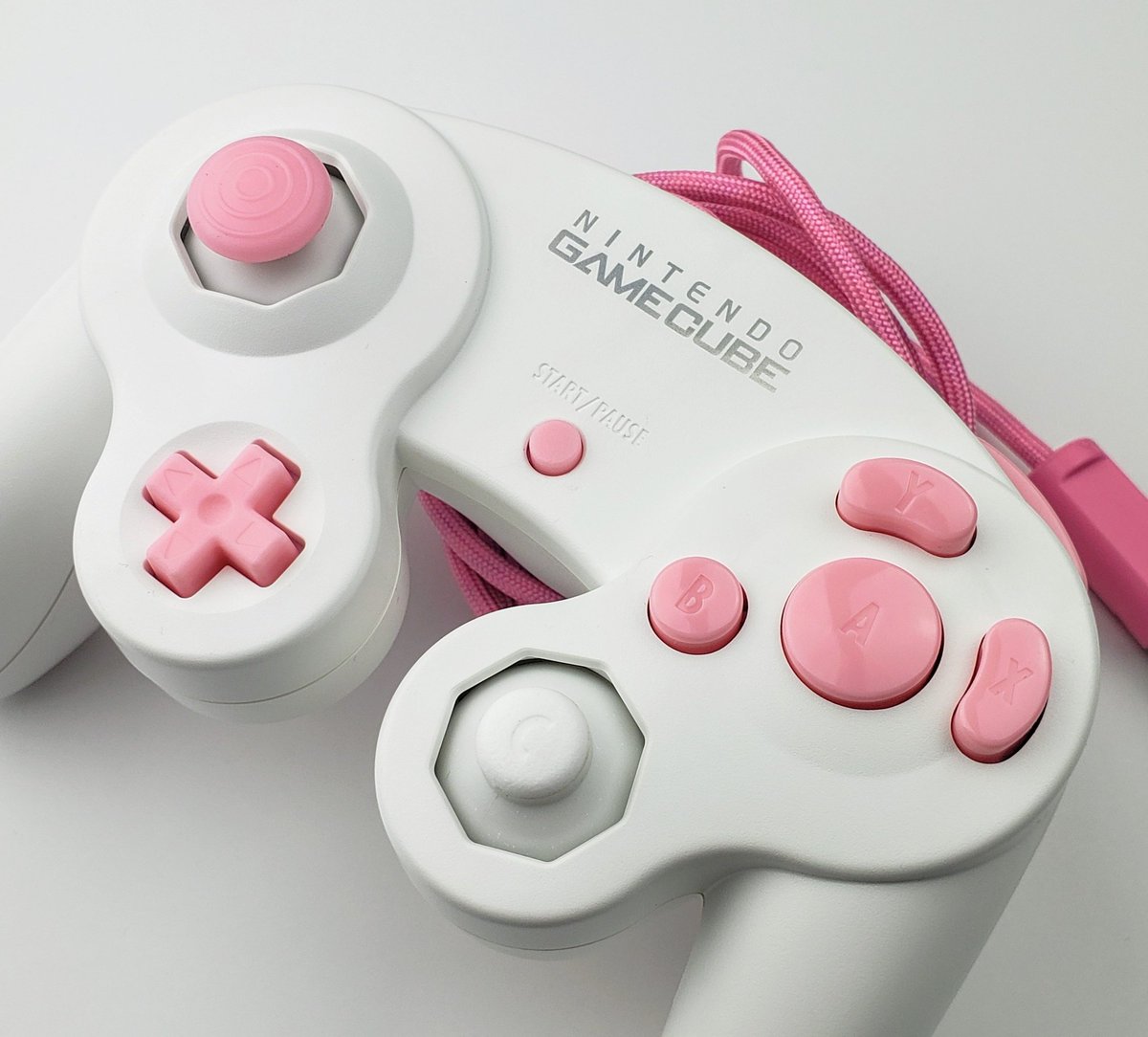 DaFunkGaming's tweet image. Controller giveaway!!

Follow @DaFunkGaming and like + retweet this post to enter! 

 Includes:
 - No-reset snapback capacitor from @RockerGameMod
 - Detachable Paracord 
 - Pink resin button set with rubber capped sticks

Winner will be picked Nov. 30th at 7pm EST.