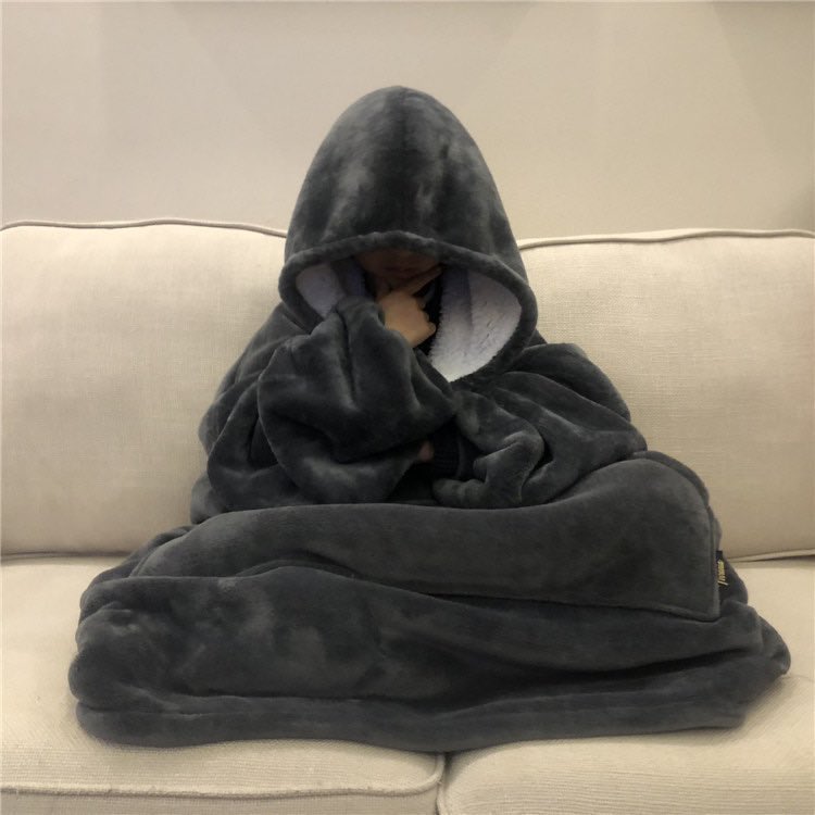 rebeccabarilla's tweet photo. You know what I want for Christmas, a Hoodie Blanket 😍 https://t.co/TPRjilnTka