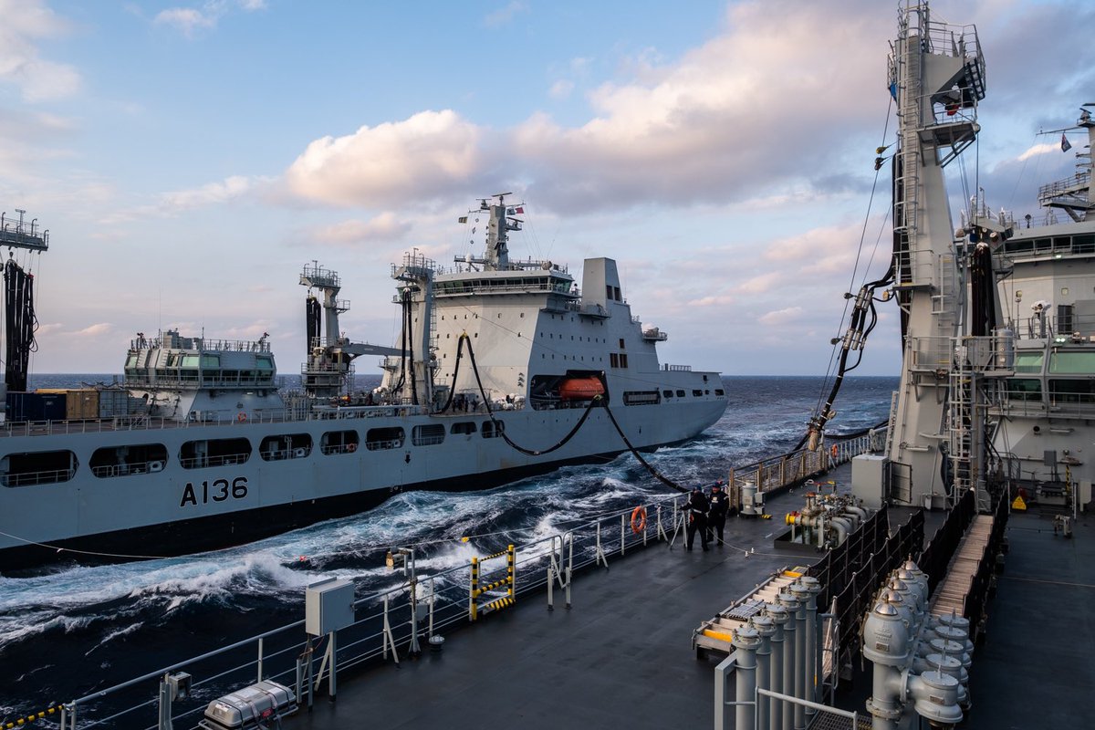 RFATidesurge's tweet photo. After our solid stores RAS with @RFAFortVictoria we proceeded to meet up for a top-up with @RFATidespring 👋🏻 

And the sun also came out for a delightful sunset 🌅 ⚓️

#UKCSG #RoyalFleetAuxiliary https://t.co/uk0LAhahFN
