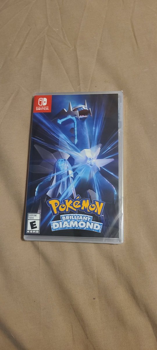 DHFC_Derpz's tweet image. Haven&apos;t tweeted in foreverrr. Anyways...
Earlier today I got myself #PokemonBrilliantDiamond !
I also decided to soft reset for a shiny piplup! I got it within one to two hours! I&apos;m incredibly happy with the luck!