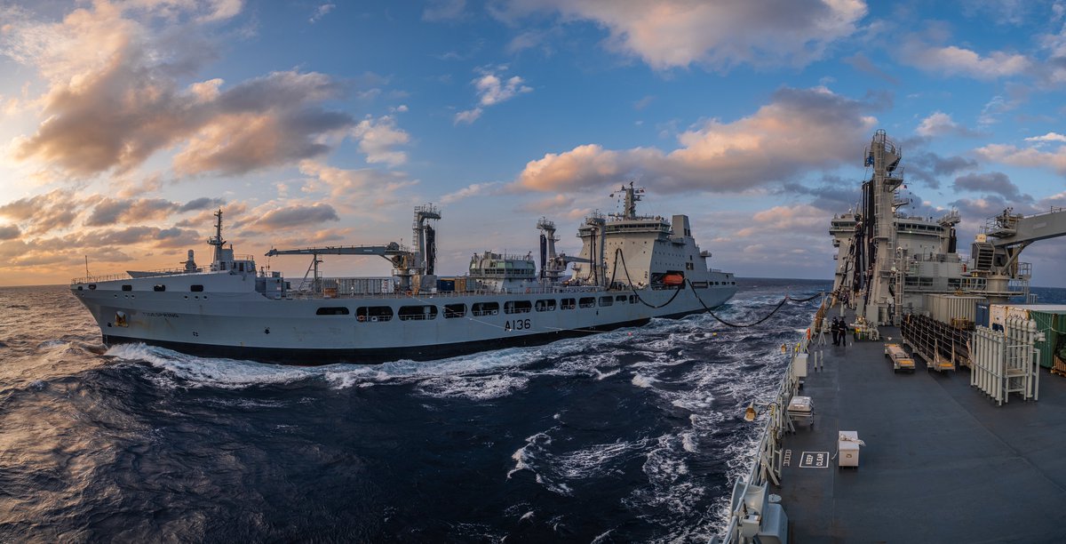 RFATidesurge's tweet photo. After our solid stores RAS with @RFAFortVictoria we proceeded to meet up for a top-up with @RFATidespring 👋🏻 

And the sun also came out for a delightful sunset 🌅 ⚓️

#UKCSG #RoyalFleetAuxiliary https://t.co/uk0LAhahFN