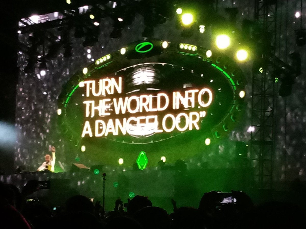 Diana_VanBuuren's tweet image. #ASOT1000 #ASOTMEXICO