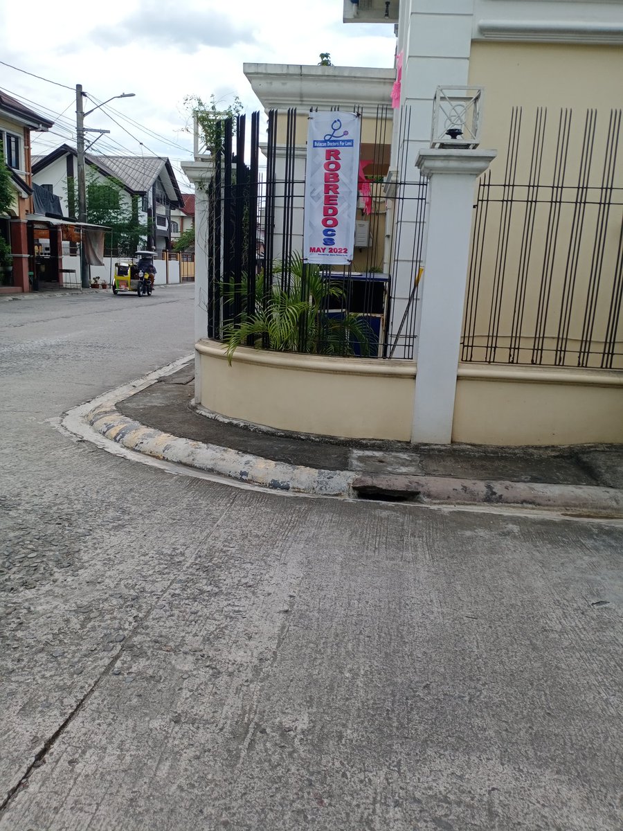 crznik's tweet image. It's when you know you're in the right neighborhood. 👌🏼
#LLfL