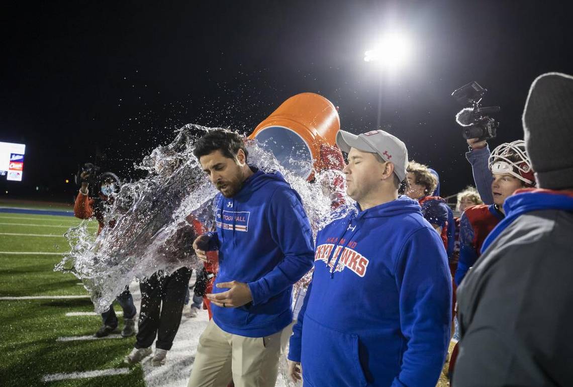 Lou Bezjak tweet media