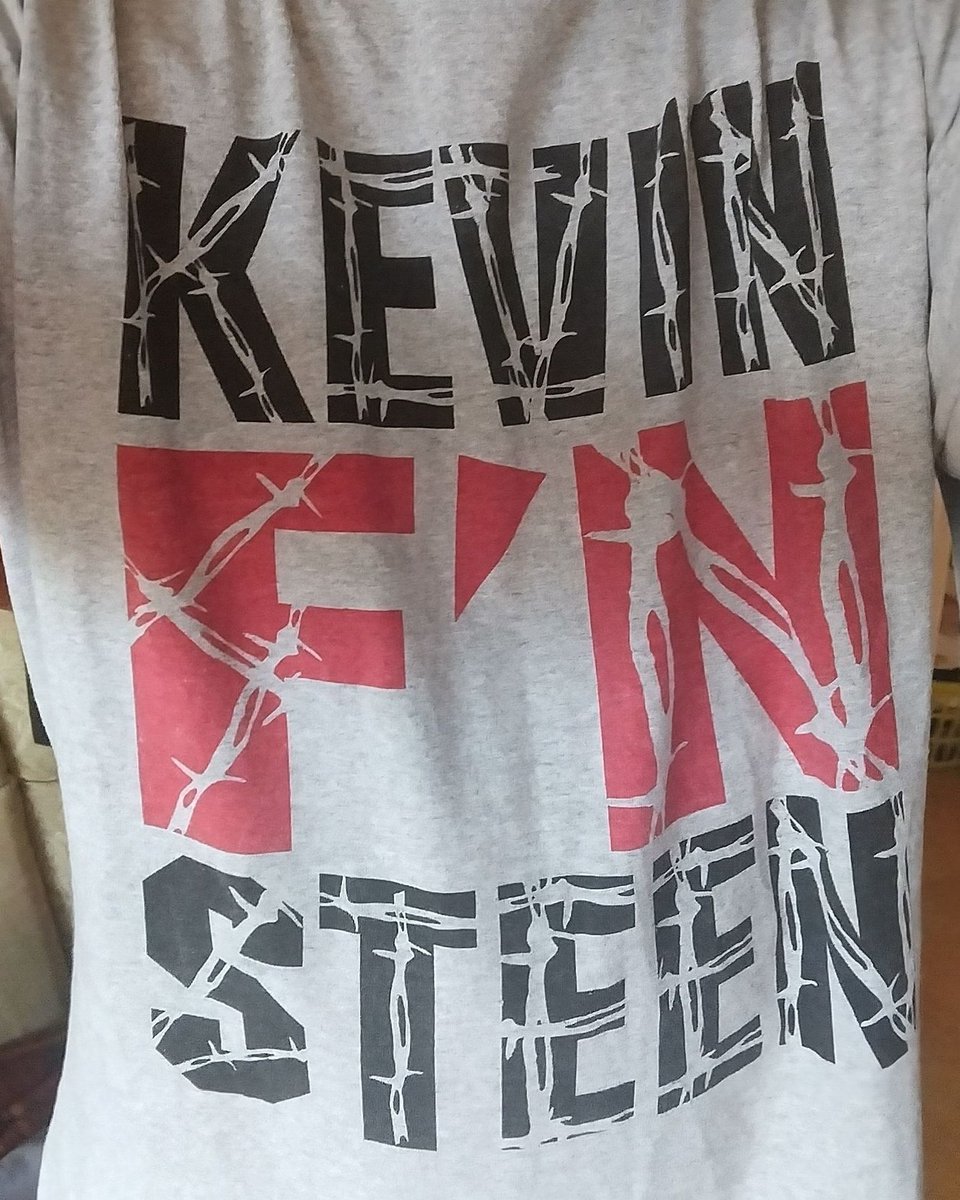 SirRandomTask's tweet photo. Best shirt I have 😁 #kevinsteen #killsteenkill https://t.co/PsXP4Hqjaq