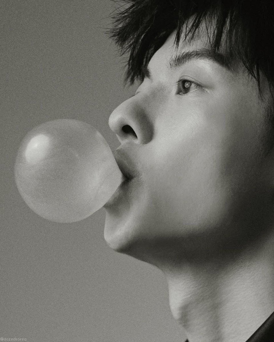 kuanghan_'s tweet photo. 허광한 DAZED KOREA 12월호

와 미쳤다 
저우샤오치에 이은 또한번 레전드 풍선짤 🖤 https://t.co/86x9427xoD