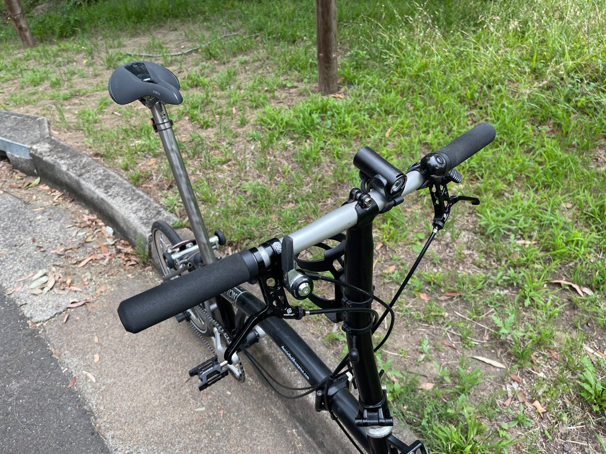 macbike's tweet photo. “BB genealogy” post in my @BromptonBicycle blog - https://t.co/hVNqa4wwTI https://t.co/J2GSFlGqRv