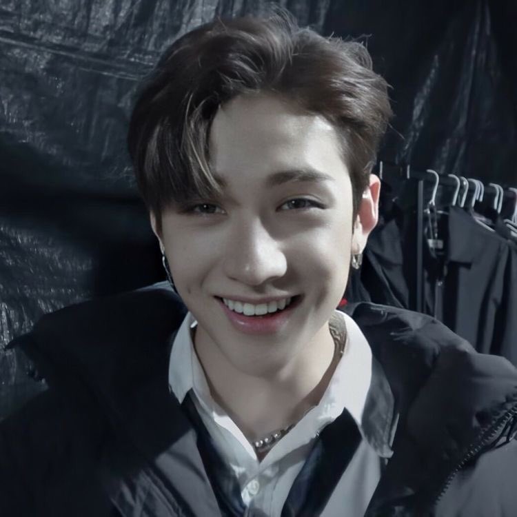 myworldfelix's tweet photo. Chan,beloved leader,I am writing these words of love for you,it seems to us that you are not having the best period,and therefore we want to support you,I want to apologize for the people who write some bad words to you,just know this is absolutely not  however 💕#weloveyouchan https://t.co/UFJZNgDzje