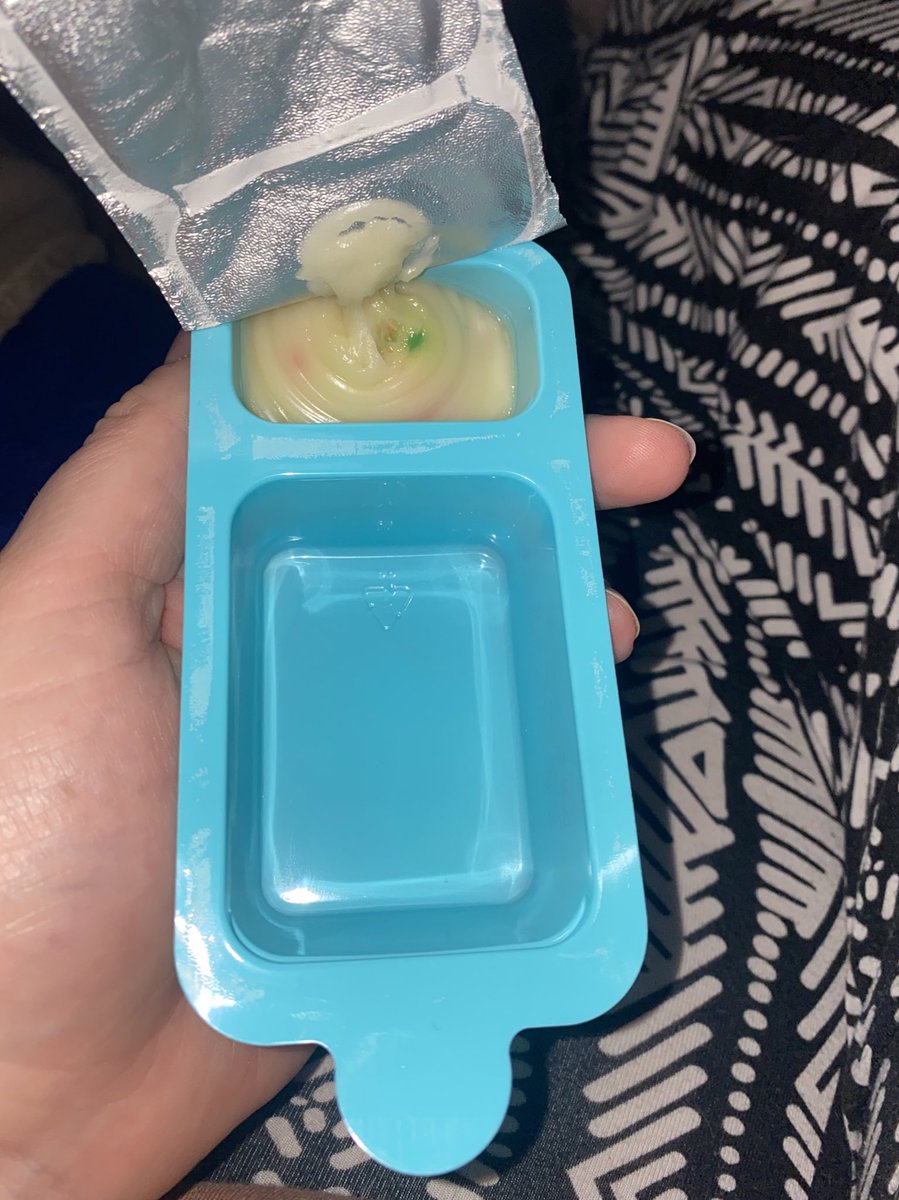 raisingchell's tweet photo. not to be dramatic or anything but i’ll be thinking about the moment i opened this pack of @Dunkaroos and found no cookies FOR THE REST OF MY LIFE https://t.co/otNIhrccwA