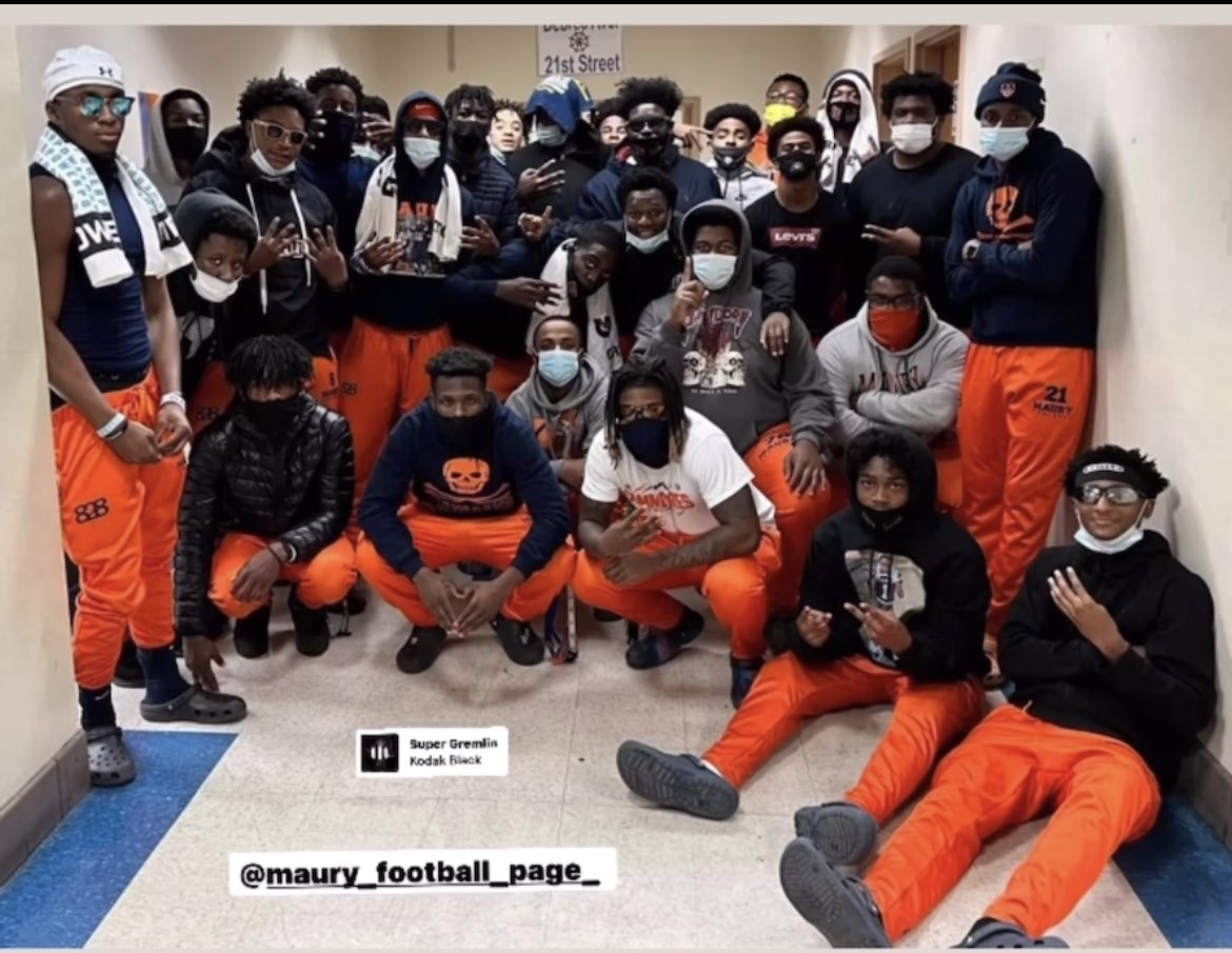 Mike_Priv51's tweet photo. We aint gone miss!!!! #ThaMobb 🔷🔷🔶🔶 Seee you next Friday night !!! https://t.co/torGkq3dE5