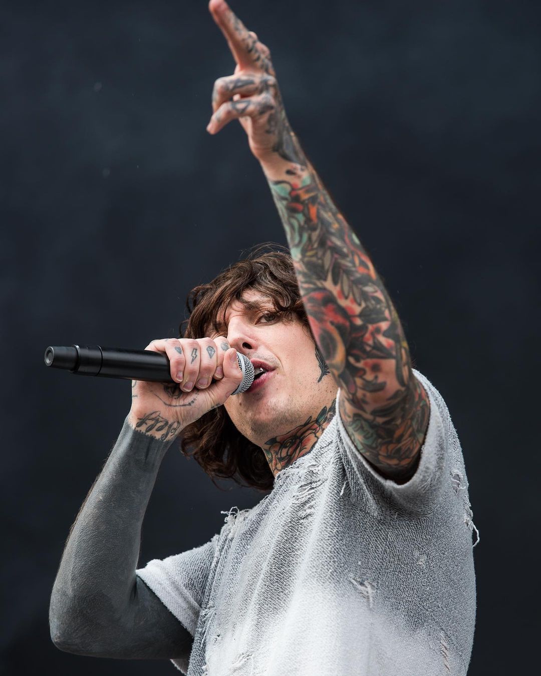 Happy Birthday to Oliver Sykes of Bring Me The Horizon, 
(20 November 1986). 