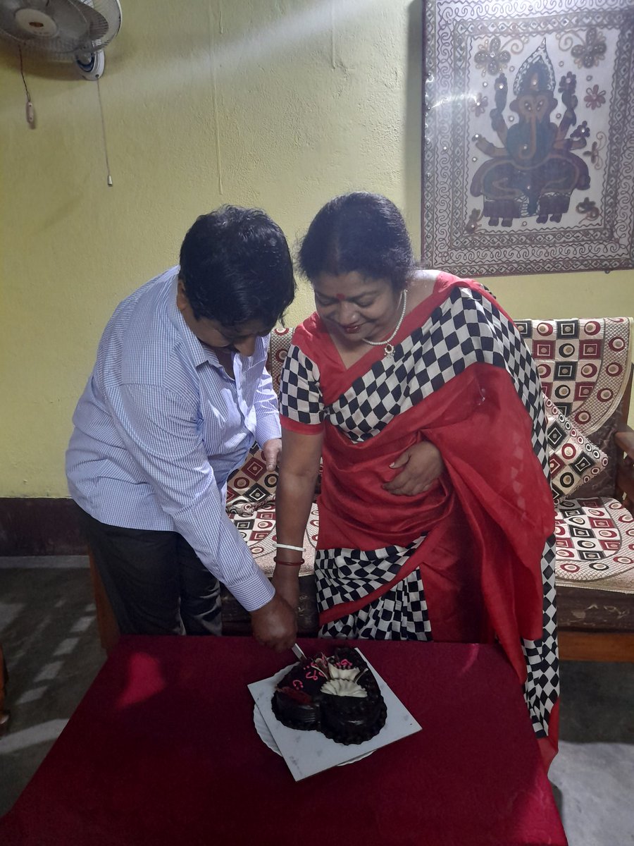 DebaratiSen3's tweet photo. Successfully completed 27 years together ❤ https://t.co/Q0IElHBxmA