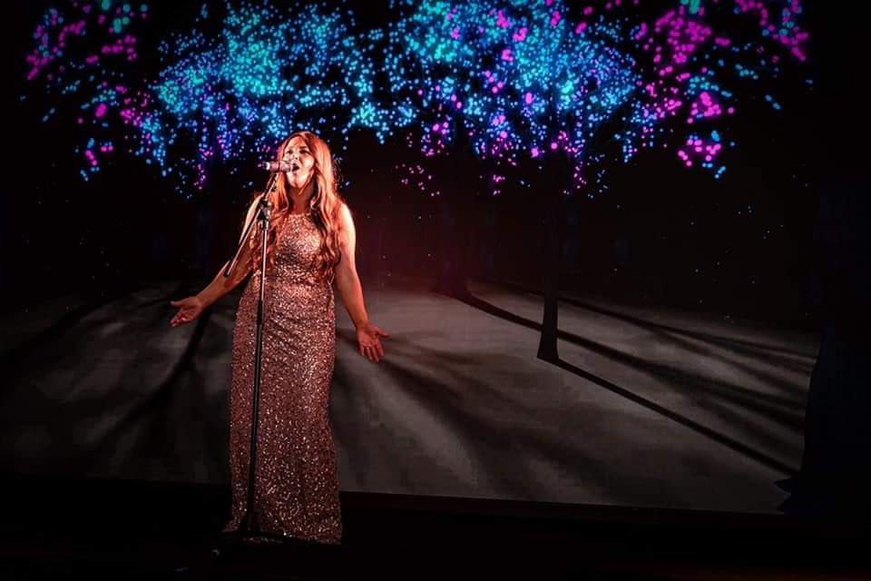 We are over the moon to have the current raining #nessfactor champion Caroline Devine come join our Christmas Show <a href="/IronworksVenue/">Ironworks Venue</a> all in aid of @mfrcashforkids 
Get your tickets here ➡️➡️ ticketweb.uk/event/highland…