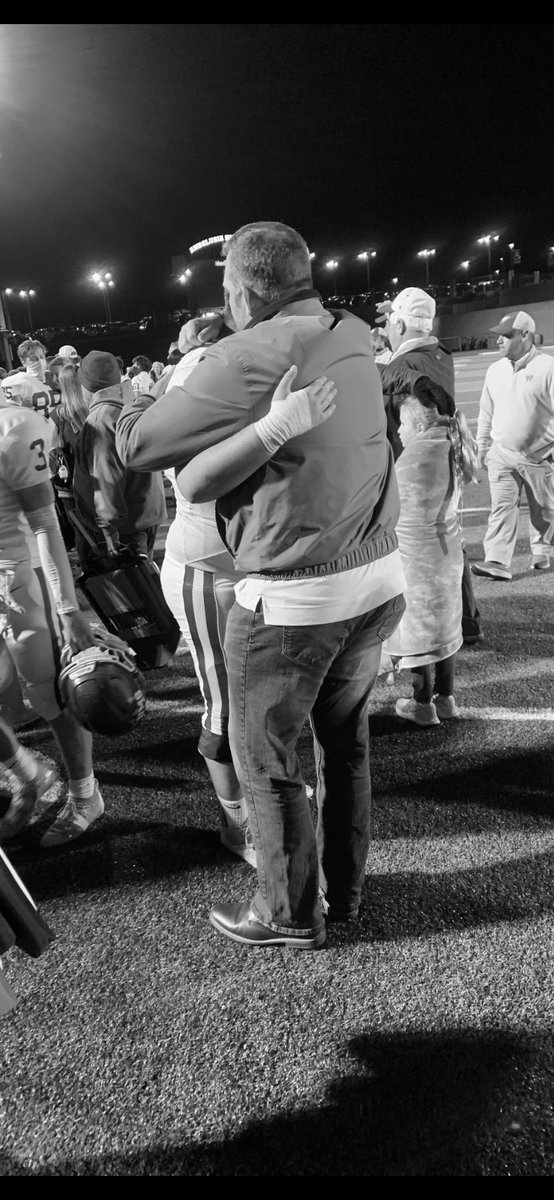 dewayne_lavelle's tweet photo. All good things eventually come to an end. Time for the next chapter. I’m so proud of my son, Palmer. Tough loss tonight in the 3rd round. Will forever be his biggest fan. Go Bulldogs!! #blessed #prouddad #55 #thisisnttheend #lifetool #family #umswright #godawgs @MelissaLavelle https://t.co/S0zLRcWz3y