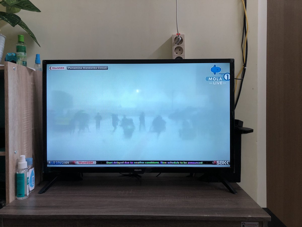 harimuhamad17's tweet photo. Badai dong mau start😬 #IDNWorldSBK https://t.co/433kuzAcVK
