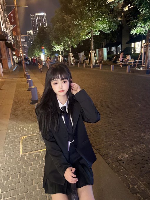 上海🏠 02年🍬可爱童颜巨乳🍬 🐯167cm/48kg/34C学生 爱好/cos/动漫/角色扮演  🌟联系QQ：3217205384 https://t.co/bF7nJB7aJE