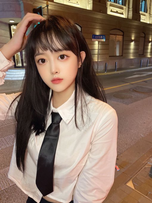 上海🏠 02年🍬可爱童颜巨乳🍬 🐯167cm/48kg/34C学生 爱好/cos/动漫/角色扮演  🌟联系QQ：3217205384 https://t.co/bF7nJB7aJE