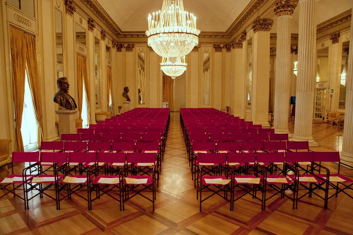 Oggi alle 11, per <a href="/BOOKCITYMILANO/">BookCity Milano</a> 2021, si tiene al Ridotto dei Palchi l’incontro Turisti a teatro. Ripensare percorsi e destinazioni.
Ingresso libero fino a esaurimento dei posti inviando una mail a segreteria@ateatro.org
Scopri di più 👉 buff.ly/3DAJRbL