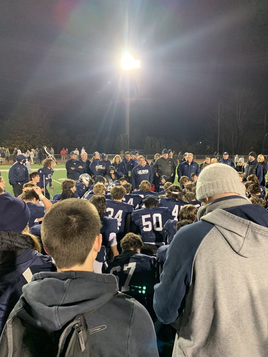 CoachCho's tweet photo. What our @LOLakersFB coaching staff led by Coach Coury does year in year out is truly incredible and inspiring to witness. Proud of all that this group accomplished this season. Carrying their grit & character into our season. #LO48 #LakeOswego #BB https://t.co/hIQmCe3jBj