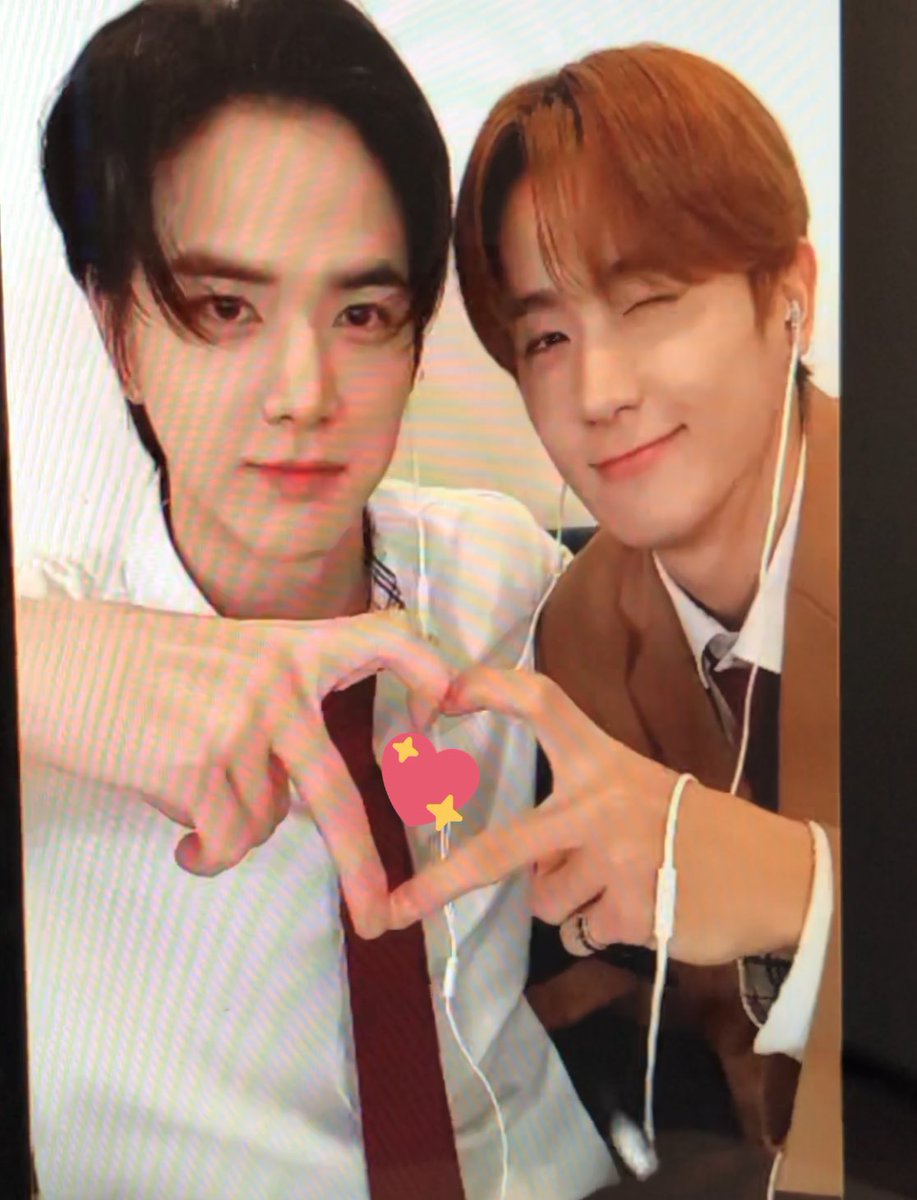 bbangt8's tweet photo. 영훈이랑 영통하는데 현재 나타남 갸악 https://t.co/Oukfdcvcdi