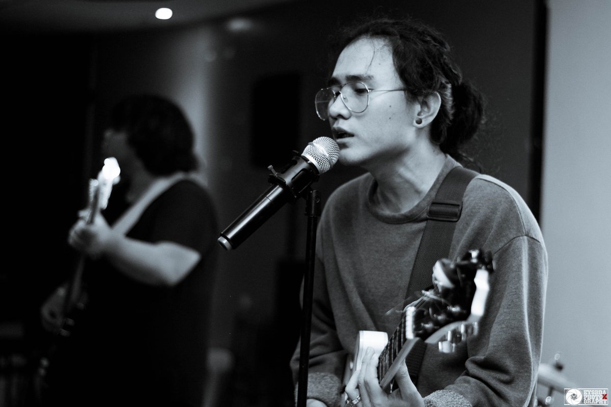 VienteOfficial's tweet photo. To Viente's front man, Happy Birthday~!
#viente
#vientemusic
#supportlocal
#SupportOPM https://t.co/aiUzp6DyCE