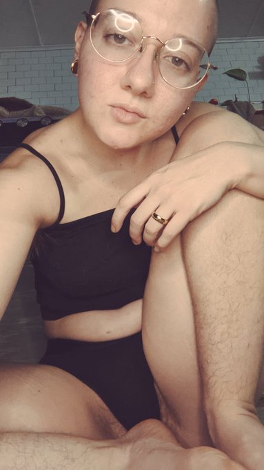 I don't need a gender to be hot.  Findom https://t.co/Gqzerh1Z0t<a href="/tag/piercings"class="tags"><span>#piercings</span></a><a href="/tag/trans"class="tags"><span>#trans</span></a><a href="/tag/nonbinary"class="tags"><span>#nonbinary</span></a>