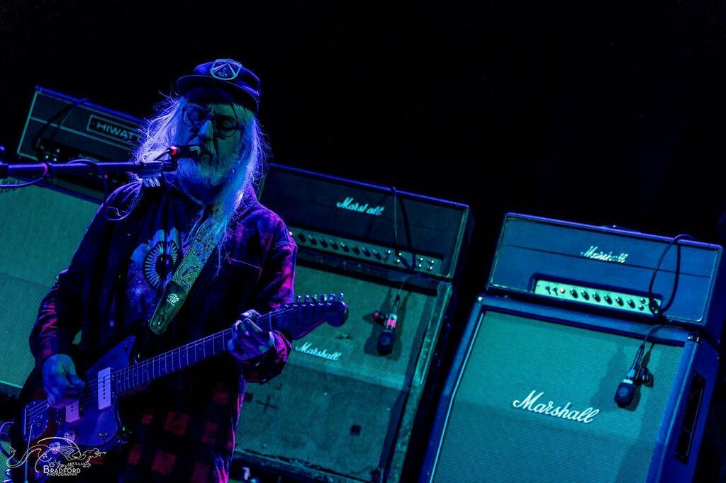 🦖 @dinosaurjr at @collegestmusic 🤘🏼 #dinosaurJR #bradford📷 #collegestreetmusichall #premierconcerts #altrock #loudest #rockloud #jmascis #concertphotography #livemusic #concertphotographer #rockphotographer #rockphotographers instagr.am/p/CWfLnbCM3Dd/